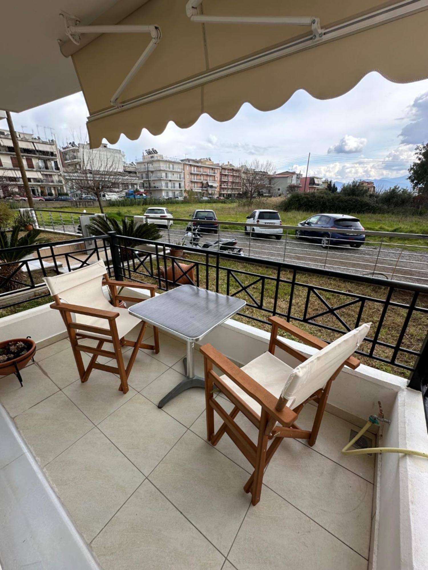 R Apartment نافبكْتوس المظهر الخارجي الصورة